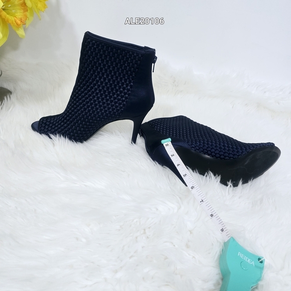 Nine West Womens Size
9 Blue Peep Toe Stiletto
Woven  Ankle Boots - Picture 9 of 14
